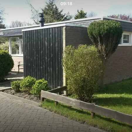 Vakantiehuis Lara Warmenhuizen Exterior photo